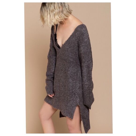 Copy - Wool Blend V-Neck  relaxed Fit High Low Sweater in Violet Wood - Picture 6 of 8